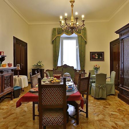 Alibrandi Palace Civitavecchia Bagian luar foto