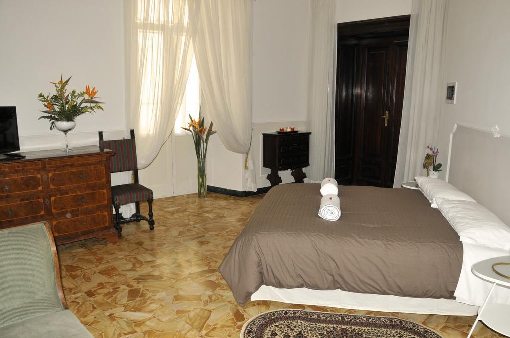 Alibrandi Palace Civitavecchia Ruang foto
