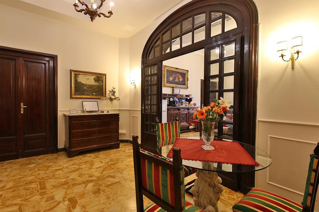Alibrandi Palace Civitavecchia Bagian luar foto