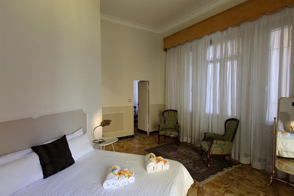 Alibrandi Palace Civitavecchia Bagian luar foto