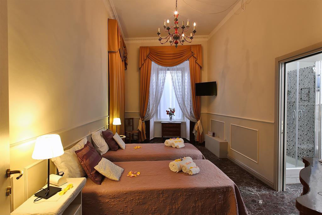 Alibrandi Palace Civitavecchia Bagian luar foto