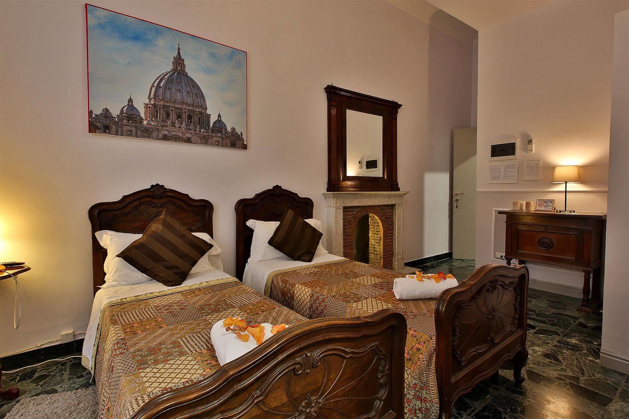 Alibrandi Palace Civitavecchia Bagian luar foto