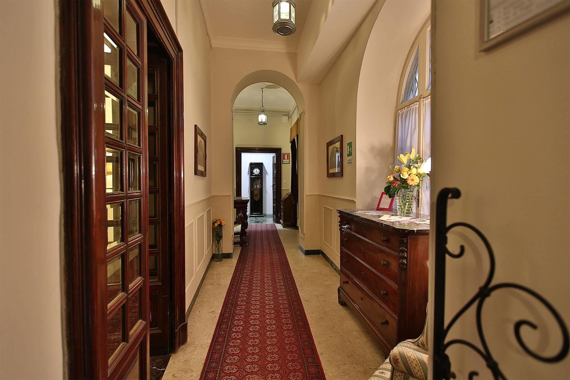 Alibrandi Palace Civitavecchia Bagian luar foto
