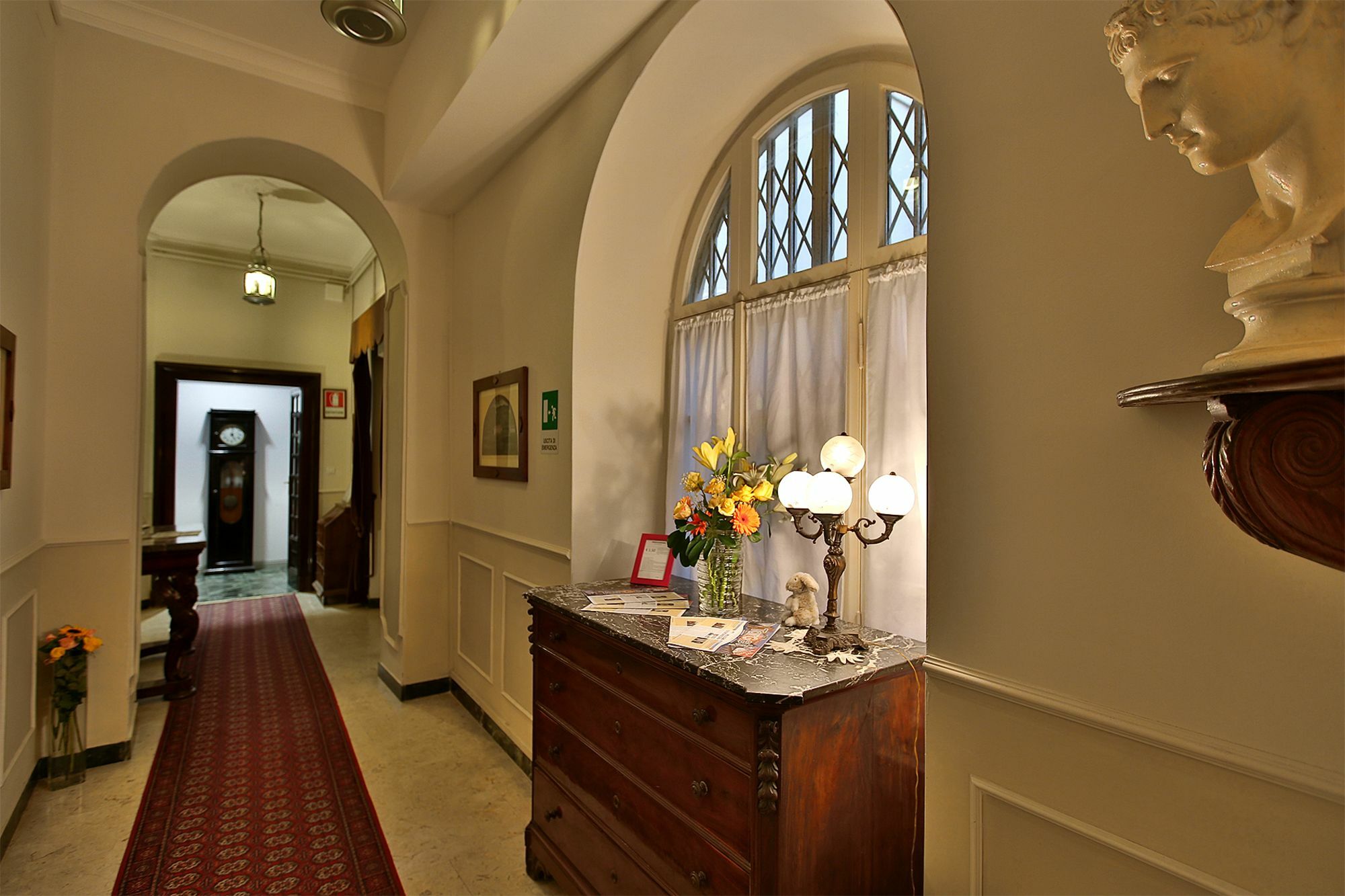 Alibrandi Palace Civitavecchia Bagian luar foto